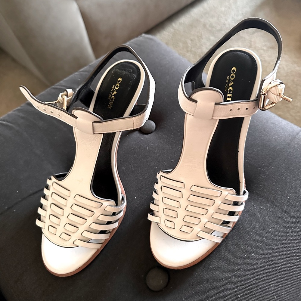 Coach Izzy Heels